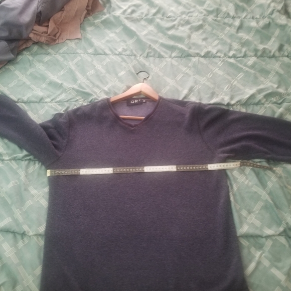 Qr2 sweater medium - Picture 5 of 8